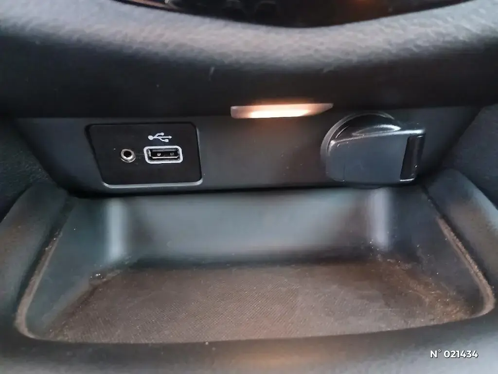 NISSAN JUKE II - Miniature 18