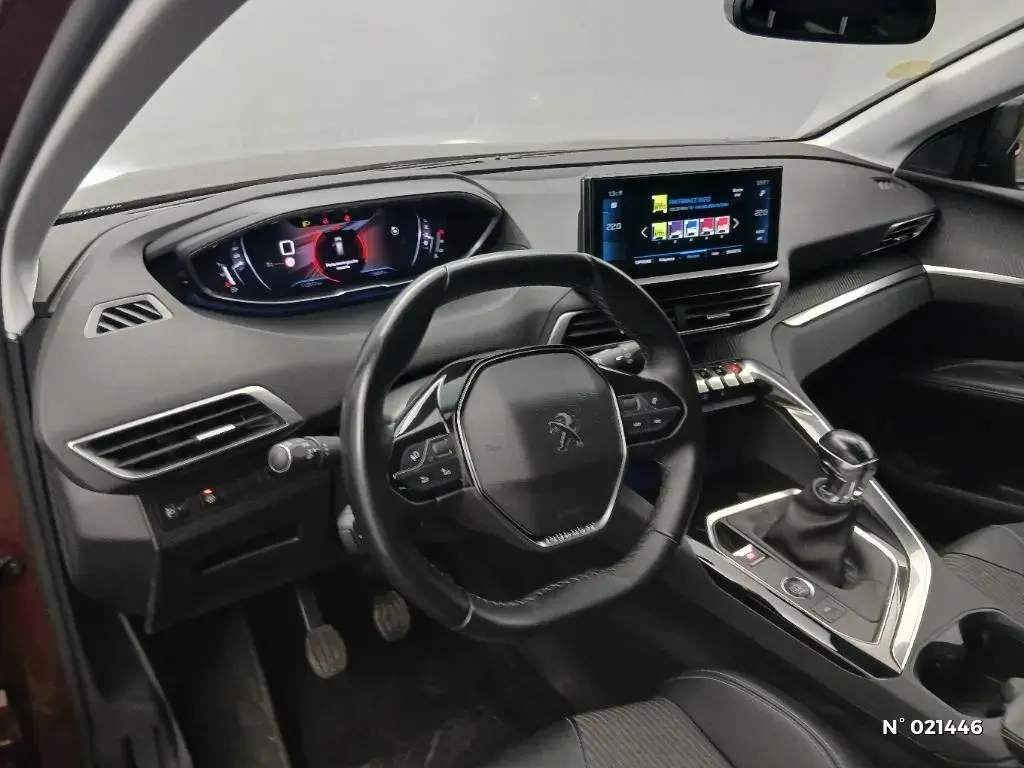 PEUGEOT 5008 II - Miniature 26