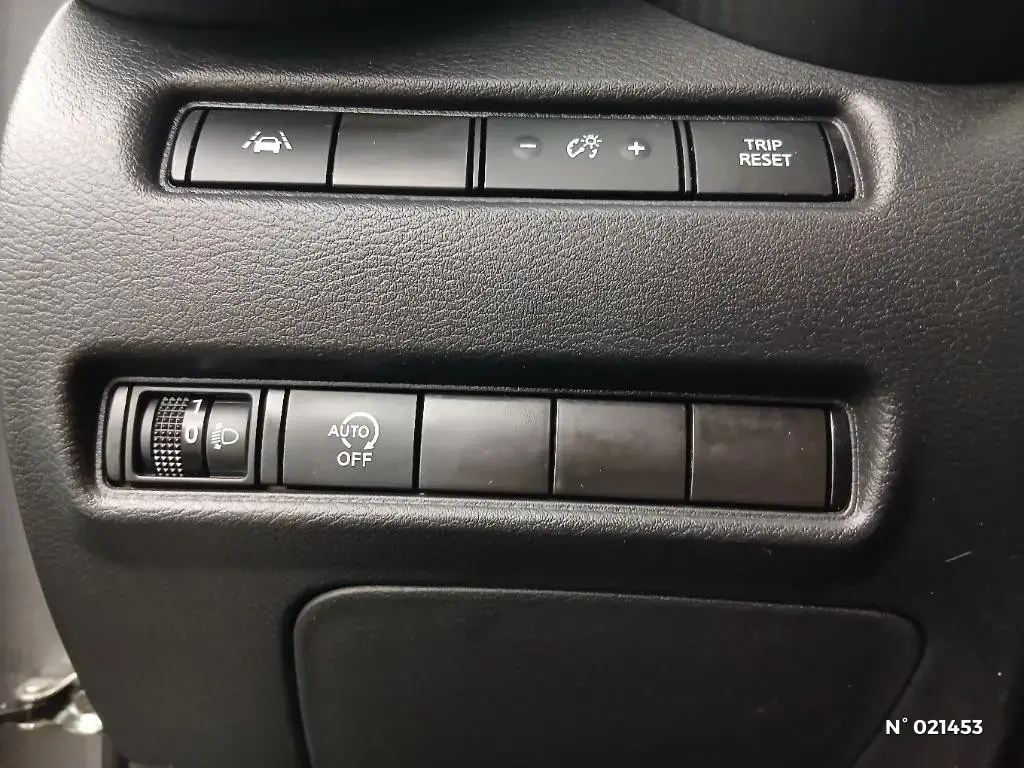 NISSAN JUKE II - Miniature 9