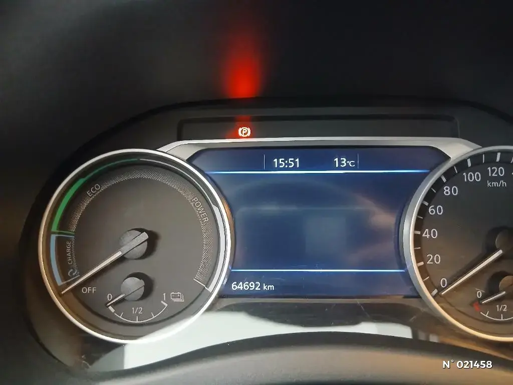 NISSAN JUKE II - Miniature 8