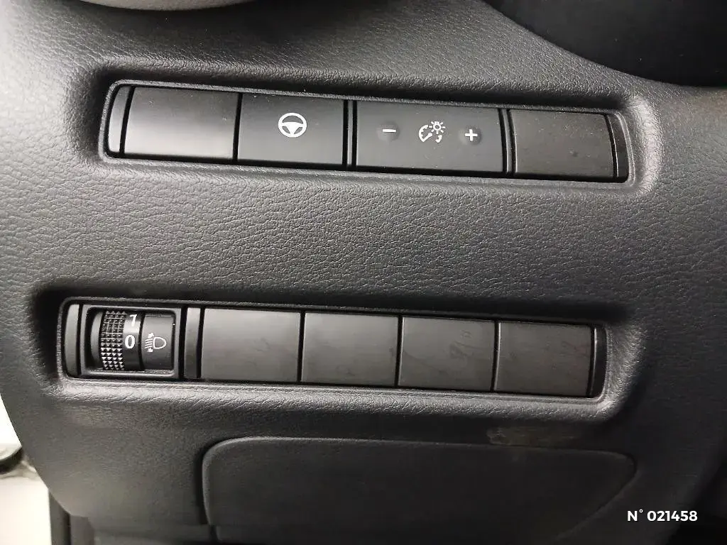 NISSAN JUKE II - Miniature 11