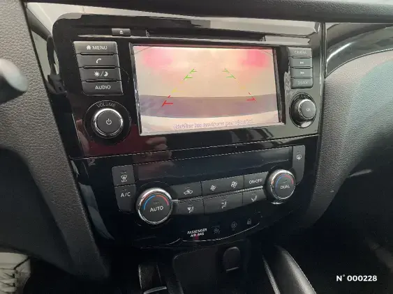 NISSAN QASHQAI II - voiture d'occasion - Photo 14