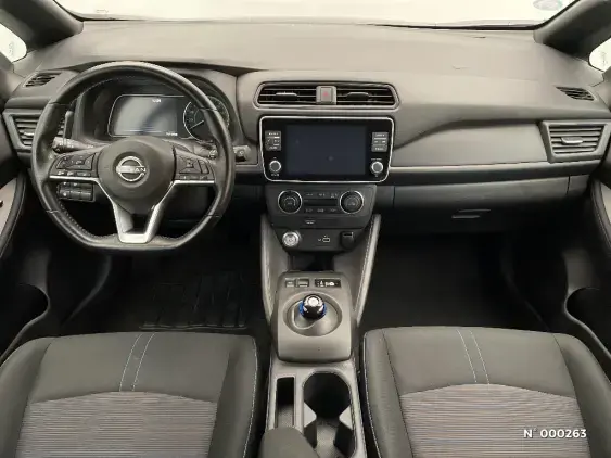 NISSAN LEAF II - voiture d'occasion - Photo 9