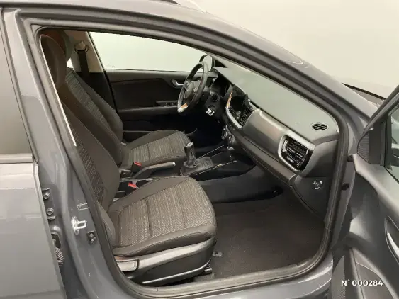 KIA STONIC - voiture d'occasion - Photo 10