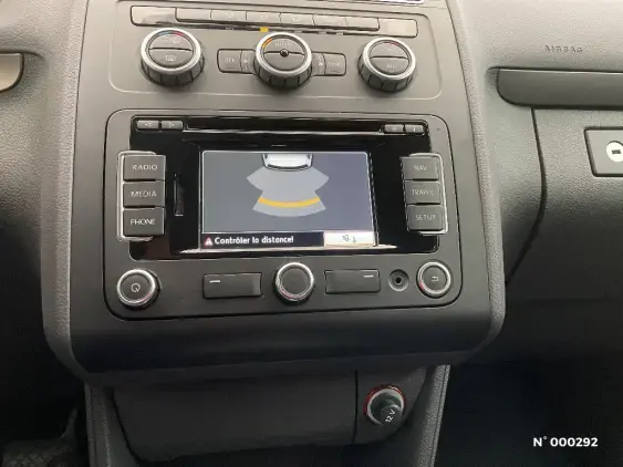 VOLKSWAGEN TOURAN II - voiture d'occasion - Photo 13