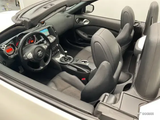 NISSAN 370Z - voiture d'occasion - Photo 31