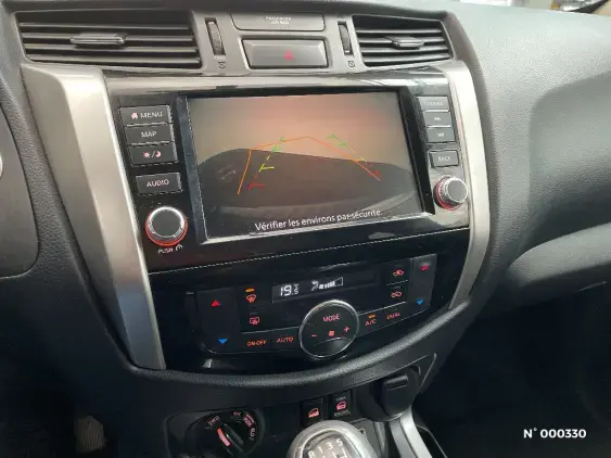 NISSAN NP300 NAVARA IV - voiture d'occasion - Photo 14