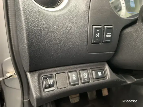 NISSAN NP300 NAVARA IV - voiture d'occasion - Photo 15