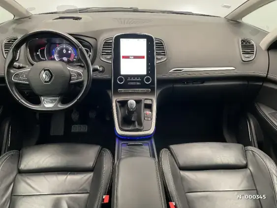 RENAULT SCENIC IV - voiture d'occasion - Photo 9
