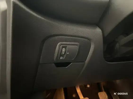 RENAULT SCENIC IV - voiture d'occasion - Photo 15