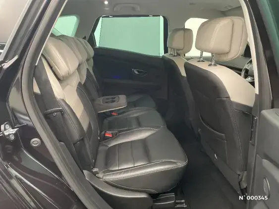 RENAULT SCENIC IV - voiture d'occasion - Photo 11