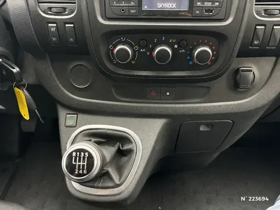 RENAULT TRAFIC FG III - voiture d'occasion - Photo 24