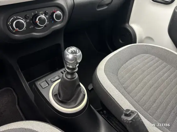 RENAULT TWINGO III - voiture d'occasion - Photo 22