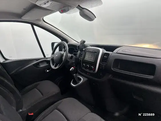 NISSAN NV300 - voiture d'occasion - Photo 10