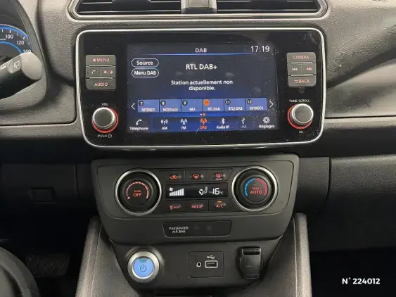 NISSAN LEAF II - voiture d'occasion - Photo 13