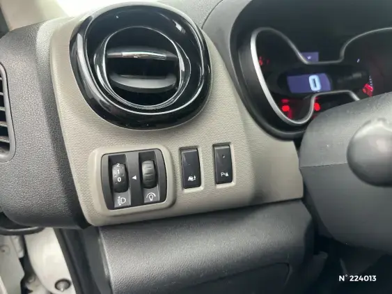 RENAULT TRAFIC III - voiture d'occasion - Photo 15