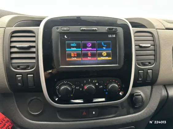 RENAULT TRAFIC III - voiture d'occasion - Photo 26