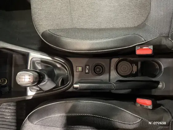 RENAULT CAPTUR - voiture d'occasion - Photo 33