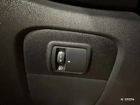 RENAULT SCENIC IV - voiture d'occasion - Photo 15