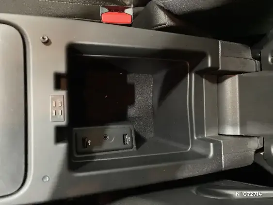 RENAULT SCENIC IV - voiture d'occasion - Photo 31