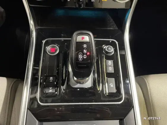JAGUAR XE - voiture d'occasion - Photo 28