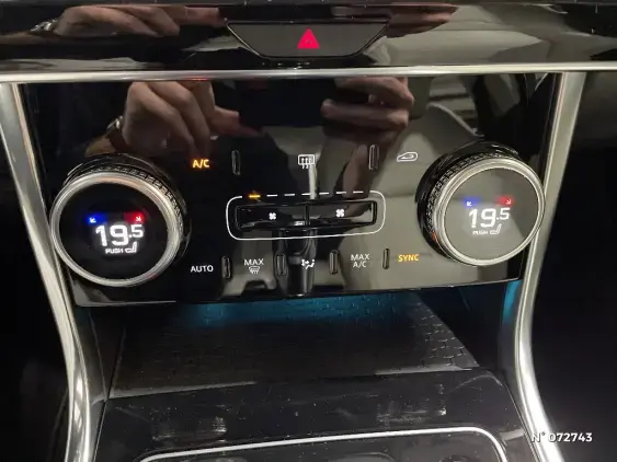 JAGUAR XE - voiture d'occasion - Photo 29