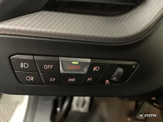 BMW SERIE 1 F40 - voiture d'occasion - Photo 15