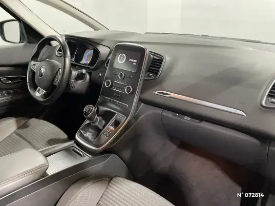 RENAULT SCENIC IV - voiture d'occasion - Photo 10