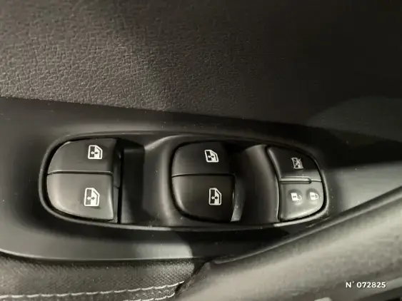 NISSAN QASHQAI II - voiture d'occasion - Photo 27