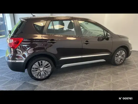 SUZUKI S-CROSS - voiture d'occasion - Photo 5