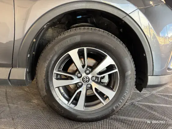 TOYOTA RAV4 IV - voiture d'occasion - Photo 8