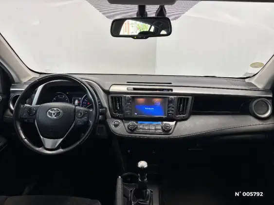 TOYOTA RAV4 IV - voiture d'occasion - Photo 9