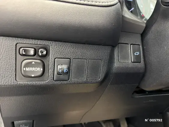 TOYOTA RAV4 IV - voiture d'occasion - Photo 15