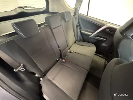 TOYOTA RAV4 IV - voiture d'occasion - Photo 11