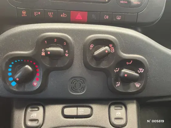 FIAT PANDA III - voiture d'occasion - Photo 14