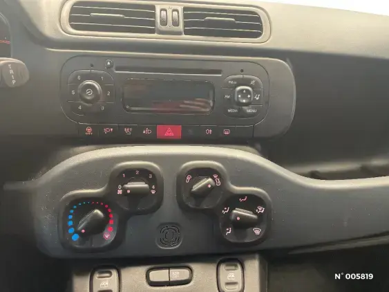 FIAT PANDA III - voiture d'occasion - Photo 15