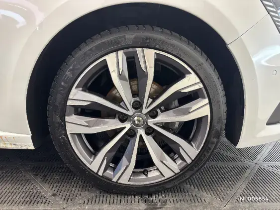 RENAULT MEGANE IV - voiture d'occasion - Photo 8