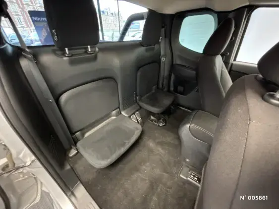 NISSAN NP300 NAVARA IV - voiture d'occasion - Photo 11