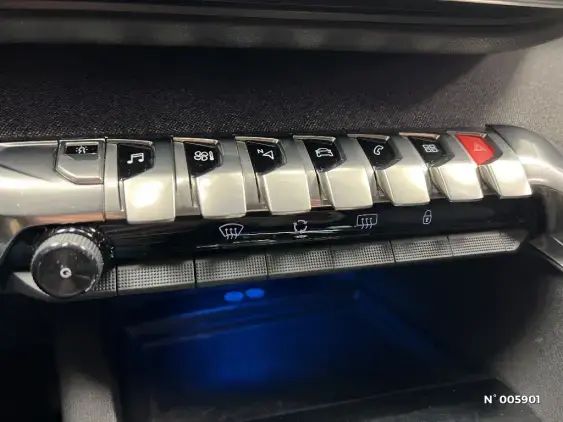 PEUGEOT 3008 II - voiture d'occasion - Photo 26