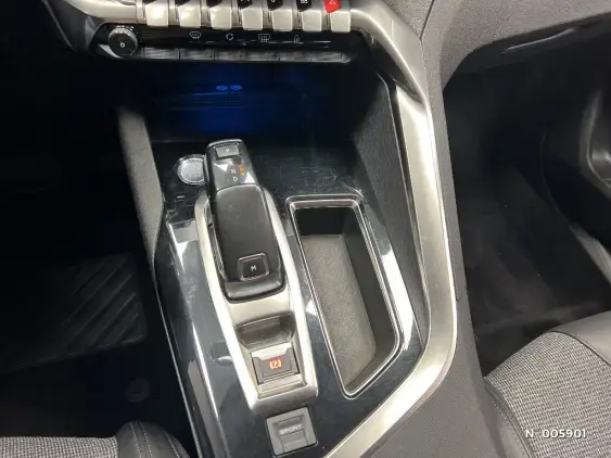 PEUGEOT 3008 II - voiture d'occasion - Photo 27