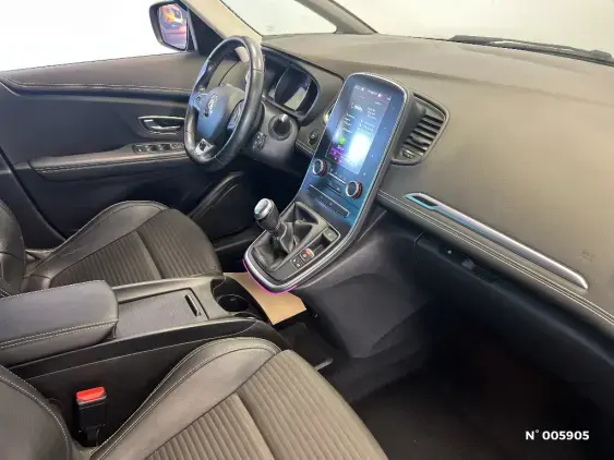 RENAULT SCENIC IV - voiture d'occasion - Photo 10