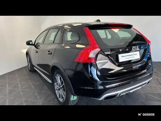 VOLVO V60 - voiture d'occasion - Photo 2
