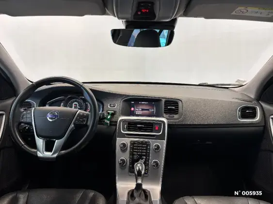 VOLVO V60 - voiture d'occasion - Photo 9