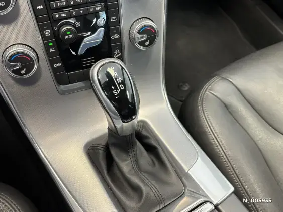 VOLVO V60 - voiture d'occasion - Photo 27