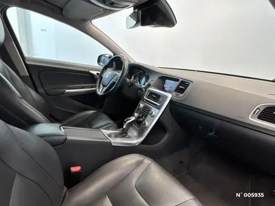 VOLVO V60 - voiture d'occasion - Photo 10