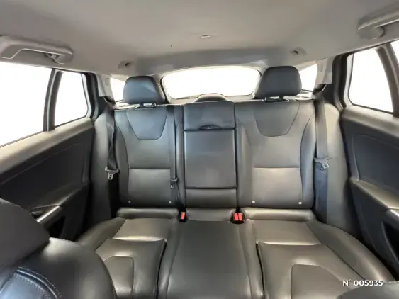 VOLVO V60 - voiture d'occasion - Photo 11