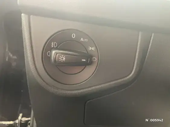 VOLKSWAGEN POLO VI - voiture d'occasion - Photo 15