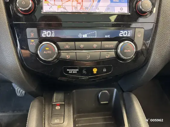 NISSAN QASHQAI II - voiture d'occasion - Photo 26