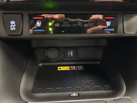 TOYOTA RAV4 V - voiture d'occasion - Photo 27