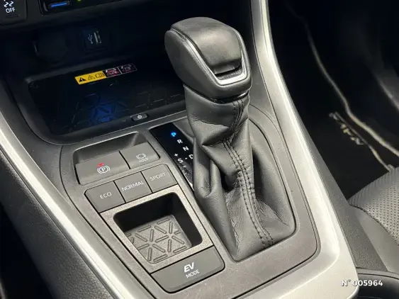 TOYOTA RAV4 V - voiture d'occasion - Photo 28